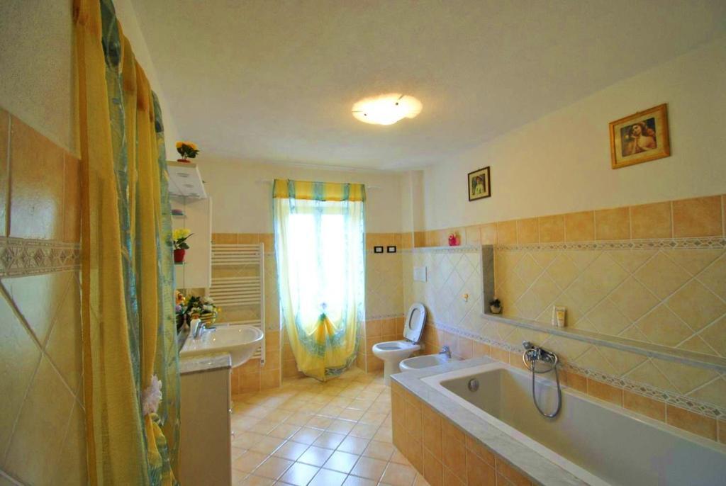 Casa Vacanze L'Agrifoglio Bed and Breakfast Magliolo Habitación foto