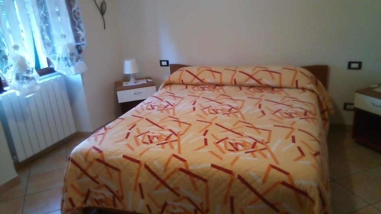 Casa Vacanze L'Agrifoglio Bed and Breakfast Magliolo Exterior foto