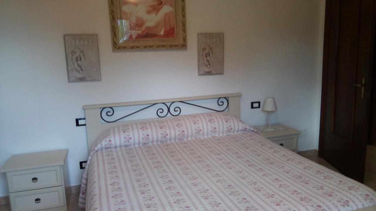 Casa Vacanze L'Agrifoglio Bed and Breakfast Magliolo Exterior foto