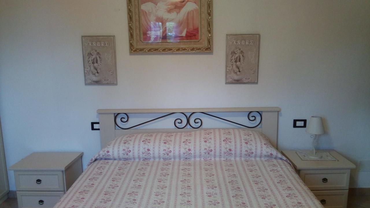 Casa Vacanze L'Agrifoglio Bed and Breakfast Magliolo Exterior foto