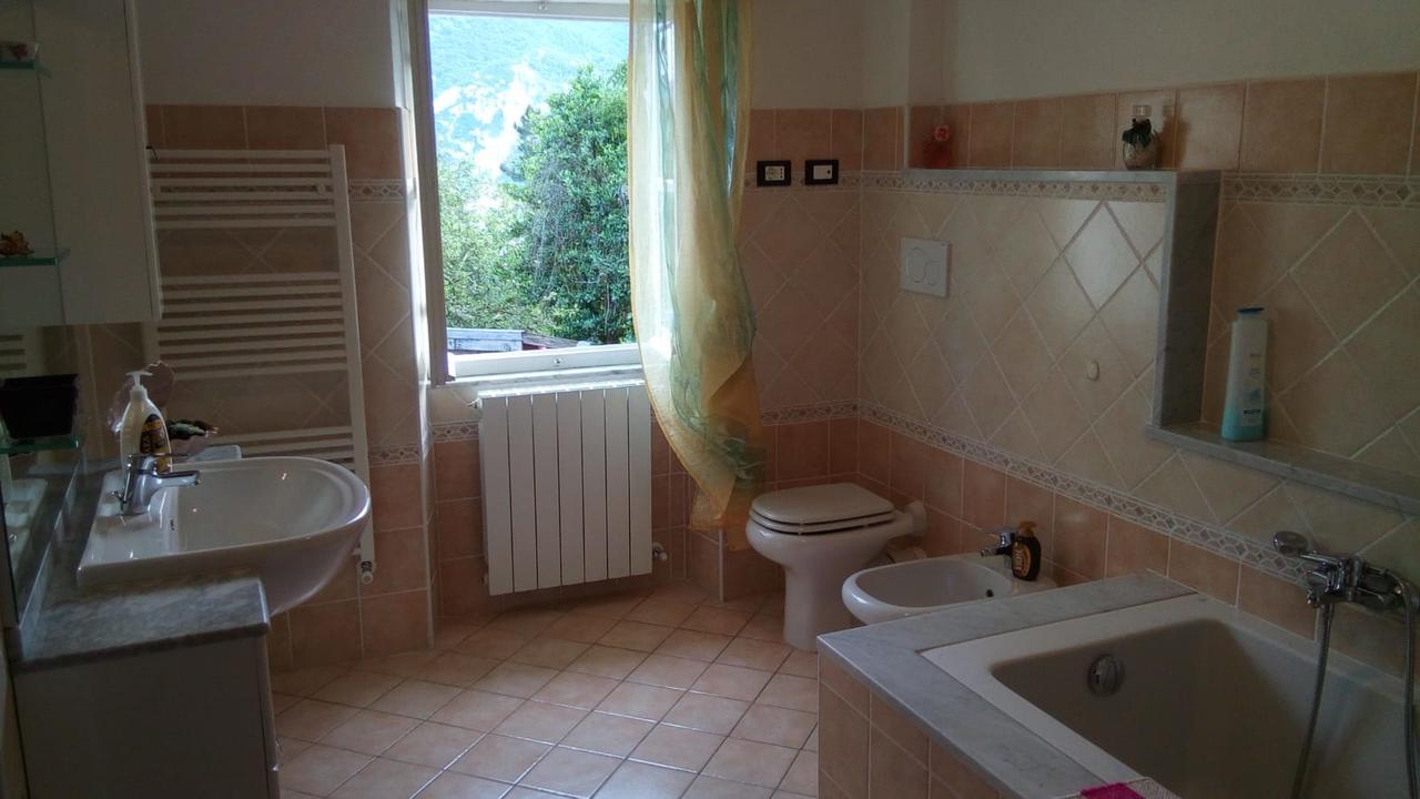 Casa Vacanze L'Agrifoglio Bed and Breakfast Magliolo Exterior foto